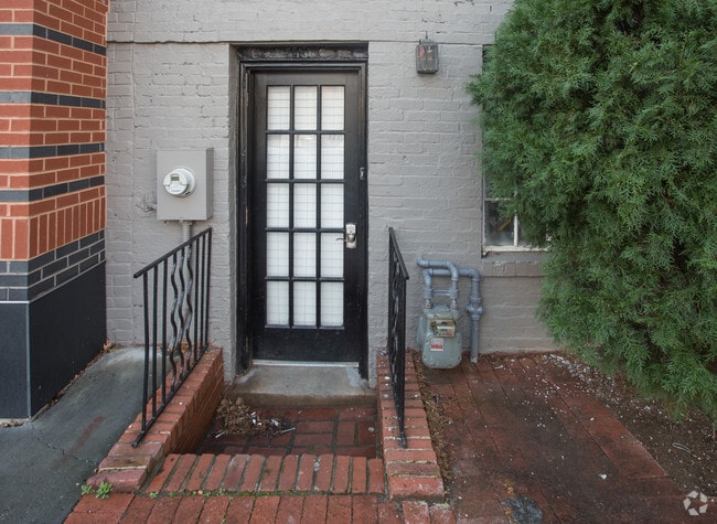  - 1456-1460 Church St NW