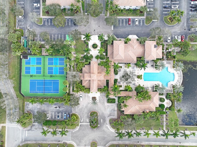 Building Photo - 2916 Tuscany Ct