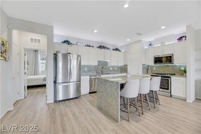 Building Photo - 1180 Solano Hills Ct