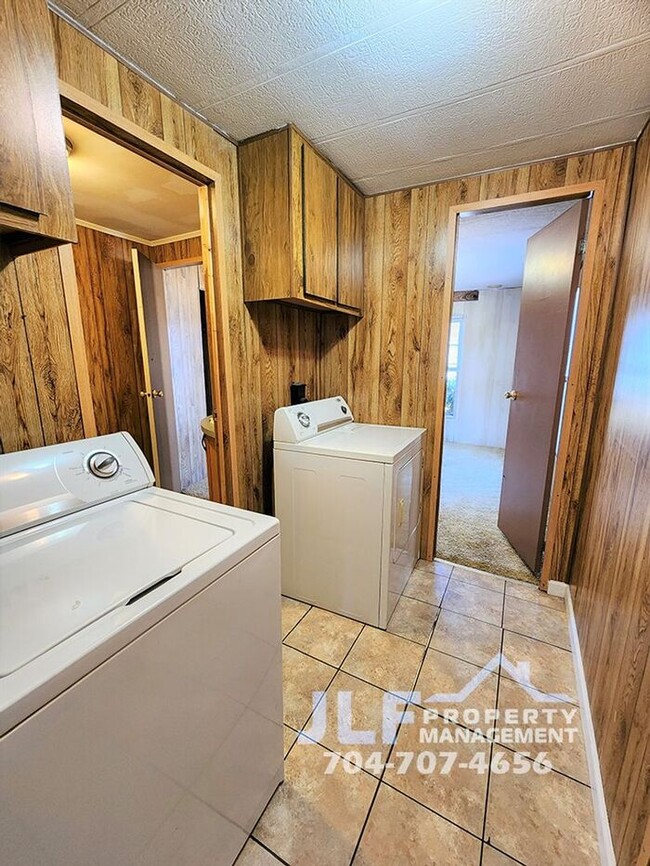 Building Photo - 2 Bed/2 Bath Mobile Home in China Grove