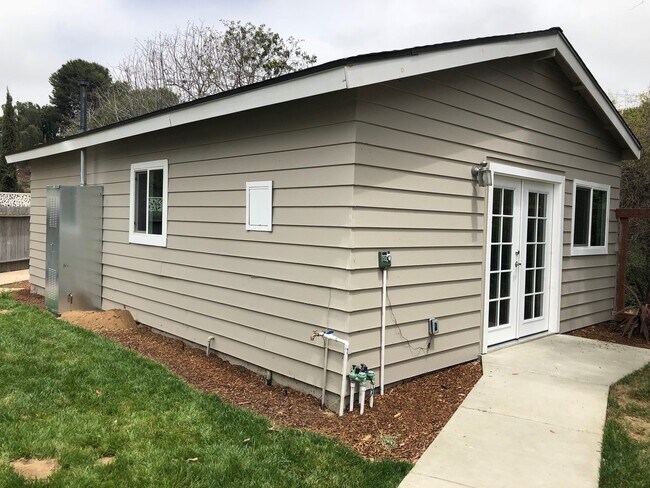 Building Photo - BEAUTIFUL & SPACIOUS 1 BR COTTAGE IN QUIET CUL-DE-SAC IN CLAIREMONT