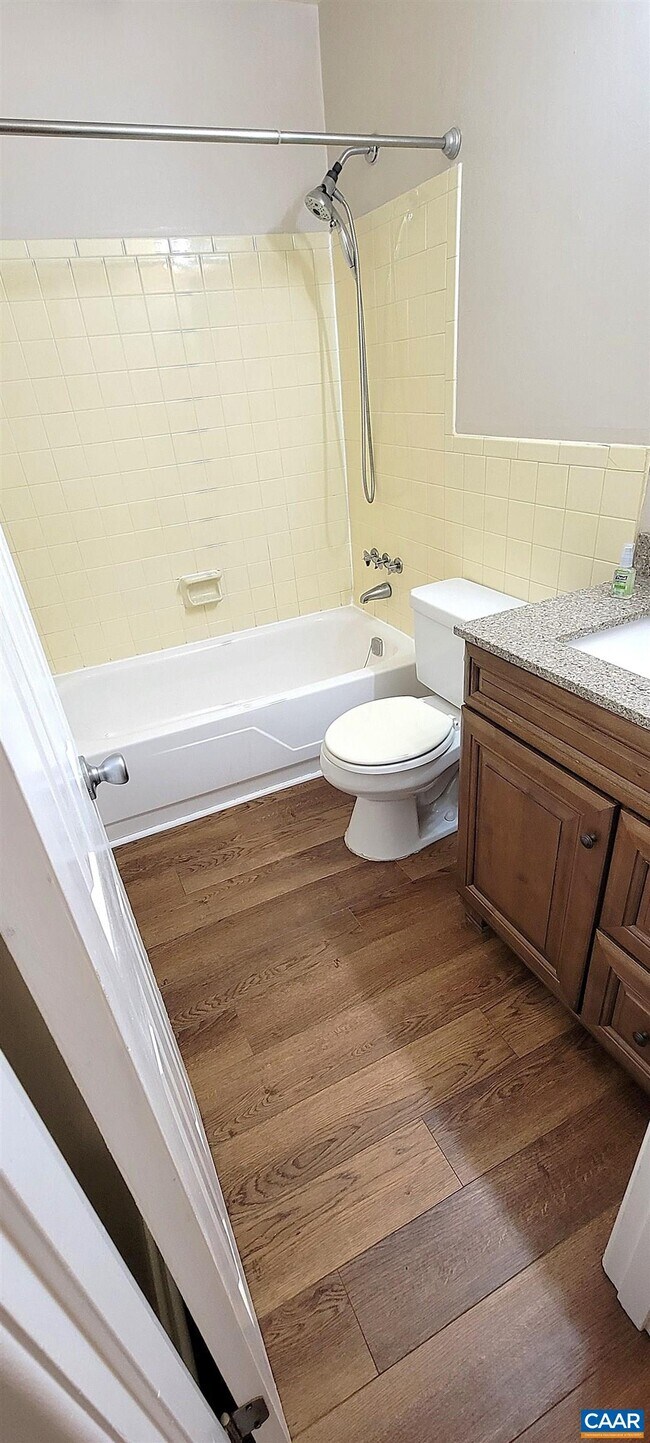 Building Photo - 2527 Hydraulic Rd