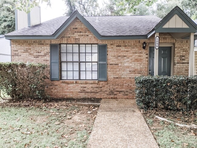 Building Photo - 1098 Rockbrook Ct