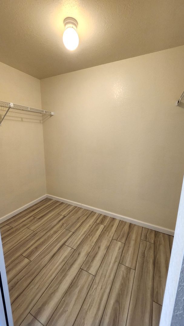 Building Photo - White, June K. (Waikoloa)