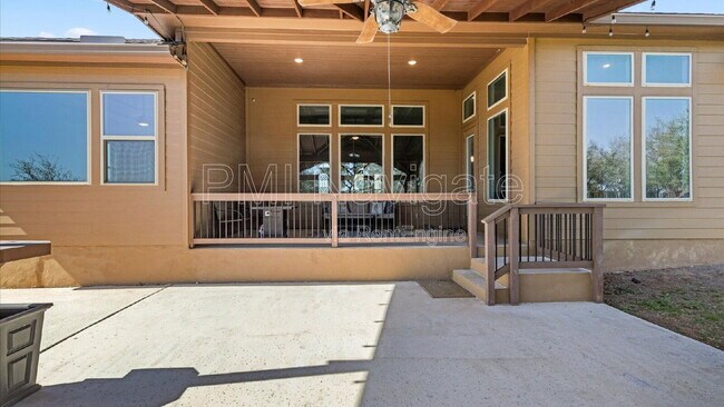 Building Photo - 12706 Bluff Spurs Trail