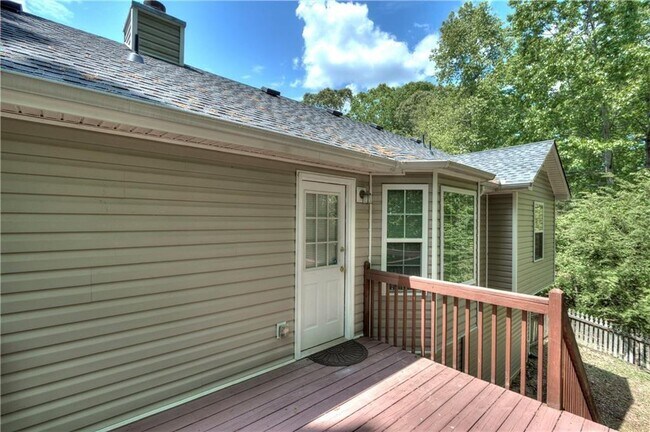 Building Photo - 178 Colton Dr