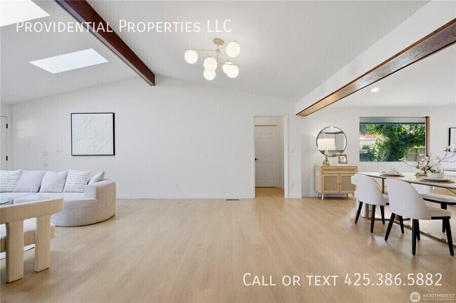 Building Photo - 527 N 200th St