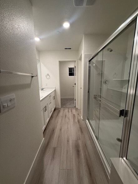 Building Photo - 874 Pico Pl