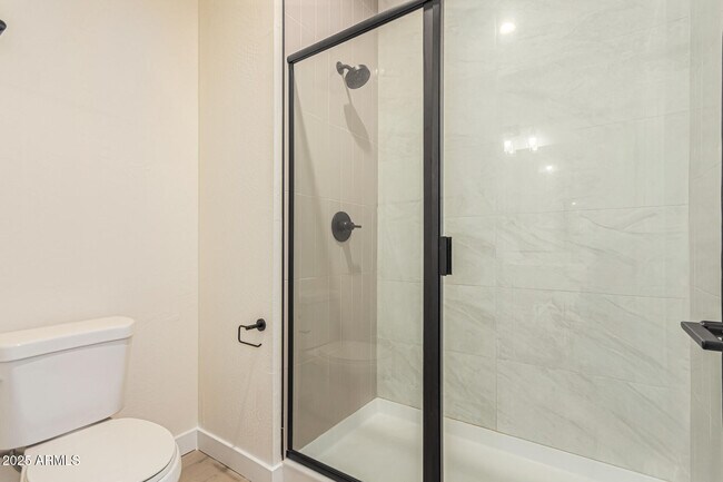 Building Photo - 133 W Latona Rd