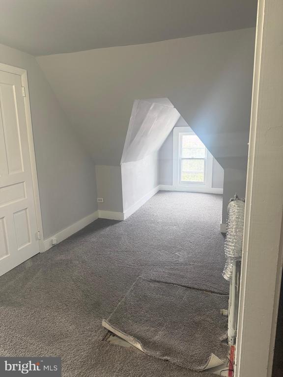 Building Photo - 6 S Cedar Ln