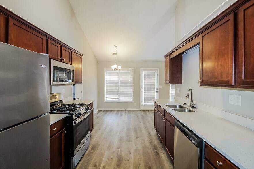 Building Photo - 4140 Preserve Ln