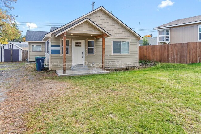 Building Photo - 3904 E 30th Ave