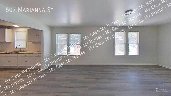 Building Photo - 507 Marianna St