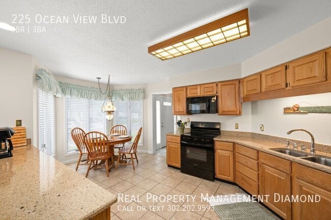 Building Photo - 225 Ocean View Blvd