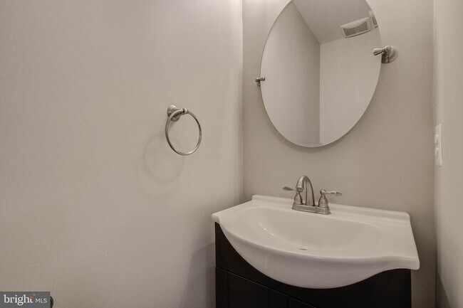 Building Photo - 7001 Trek Way