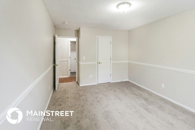 Building Photo - 2031 Great Oaks Ct