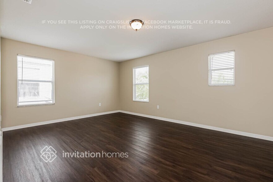 Building Photo - 11135 Golden Silence Dr