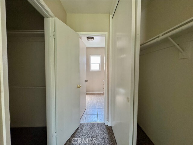 Building Photo - 594 W Huntington Dr