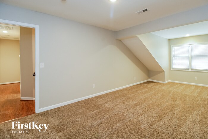 Building Photo - 2417 Quaker Landing Rd