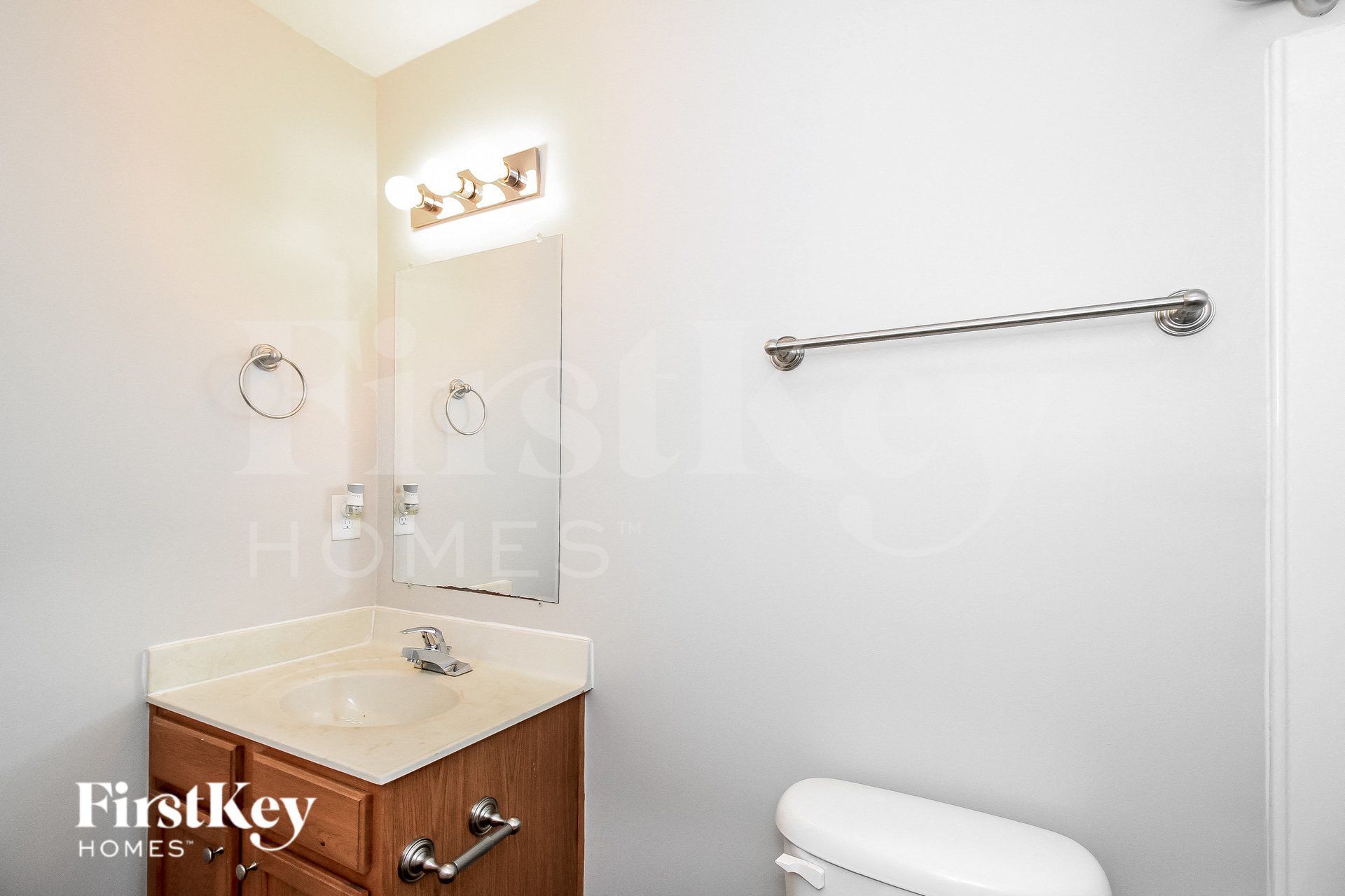 Building Photo - 4300 Oak Pointe Dr