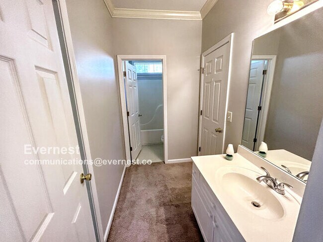 Building Photo - 1512 Amberley Woods Cir