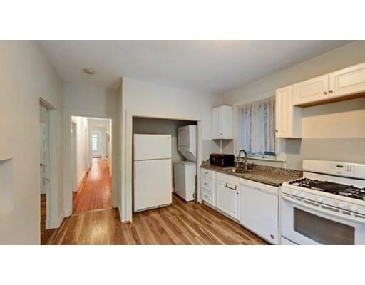 Building Photo - 64 Aspinwall Ave