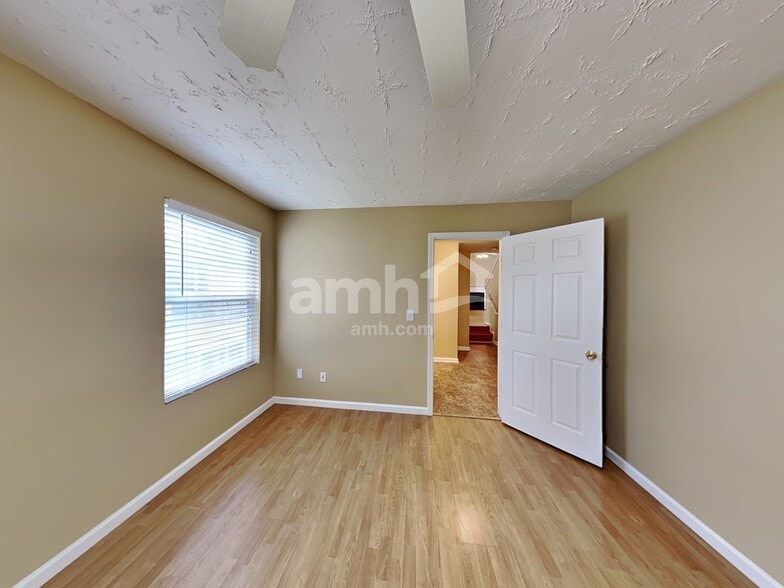 Building Photo - 2766 Lake Park Rdg E