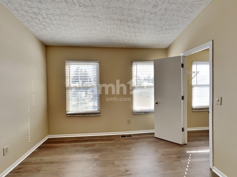 Building Photo - 5798 Sharets Dr