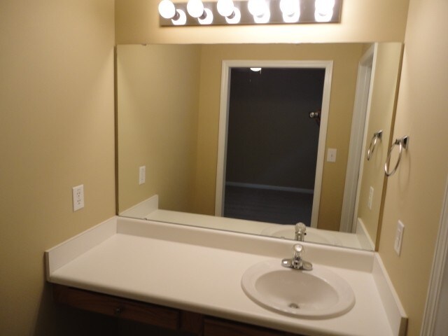 Building Photo - 205 Wood Green Dr