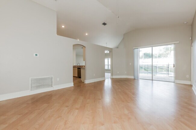 Building Photo - 5147 Pond View Ct