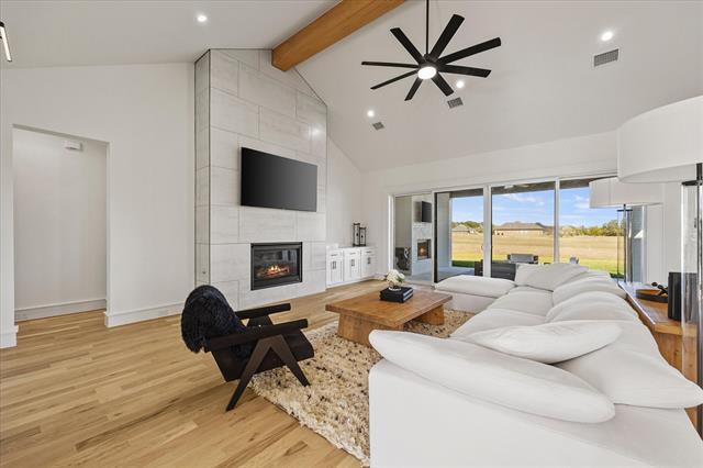 Building Photo - 1240 Deerfield Dr