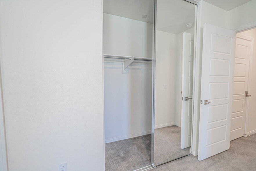 Building Photo - 17047 Zion Dr