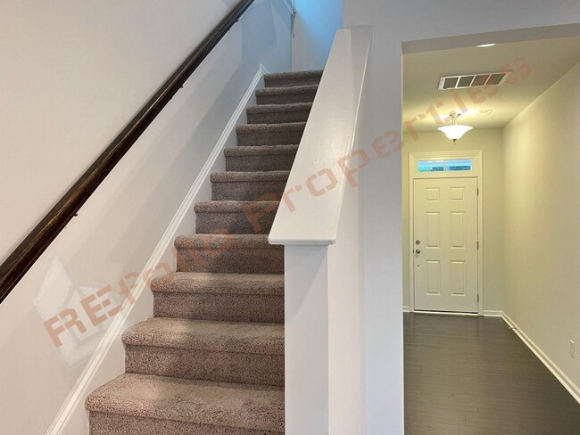 Building Photo - 1137 Little Gem Ln