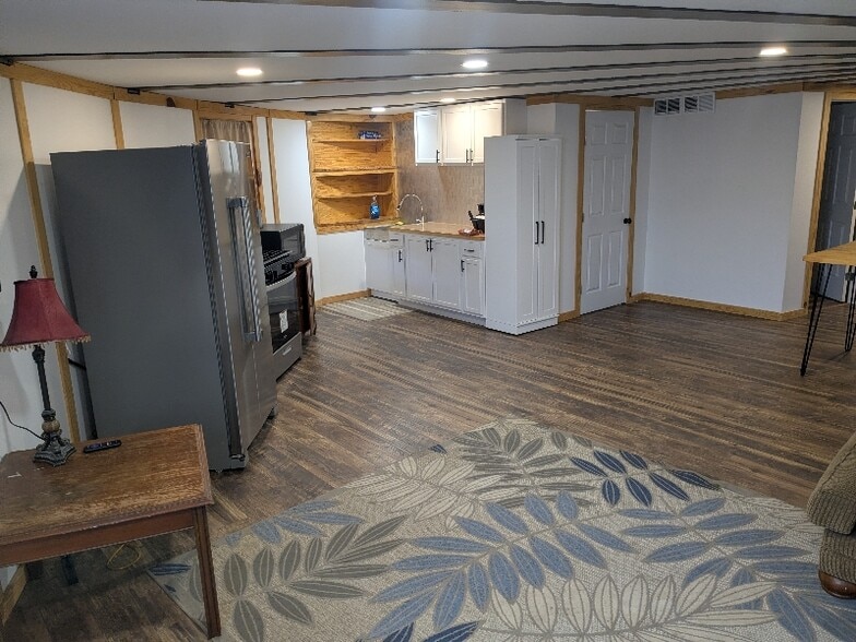 Primary Photo - 526 Allen Dr