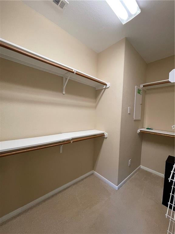 Building Photo - 501 King Eider Ln