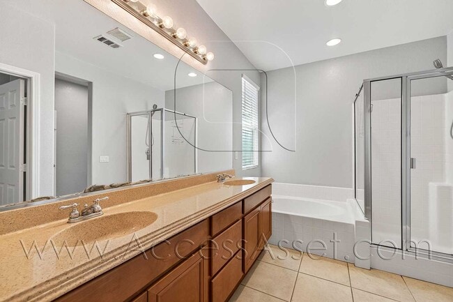 Building Photo - Charming 3 Bed/2 Bath Home In A Desirable ...