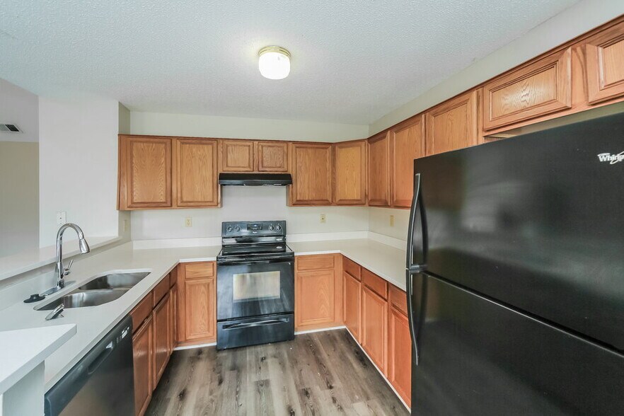 Building Photo - 7107 Puddin Ln