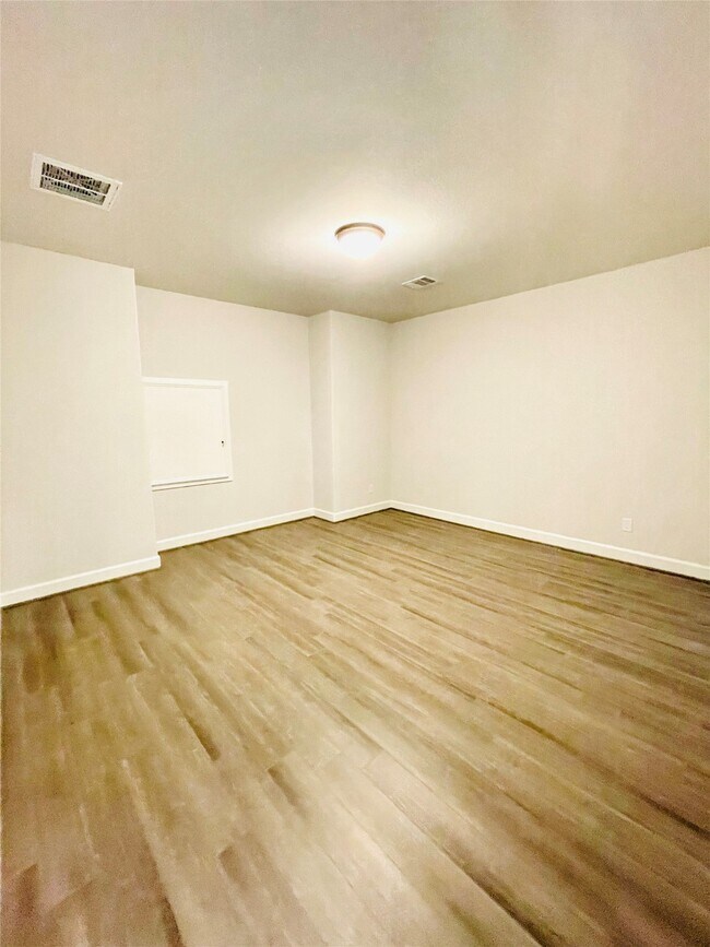 Building Photo - 596 Santa Rosa Hls Dr