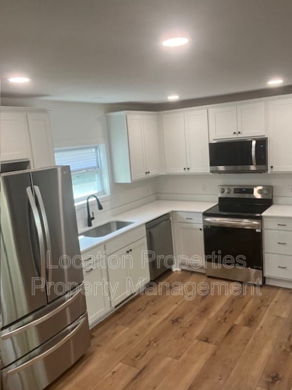 Building Photo - 1934 Emerald Dr