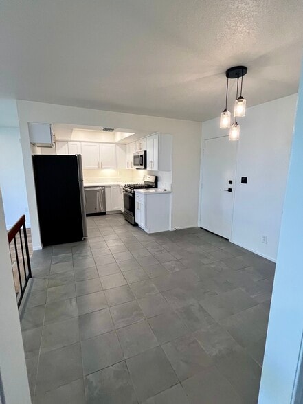 Building Photo - 29105 Thousand Oaks Blvd