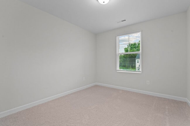 Building Photo - *Showings unavailable until August 1st!!*