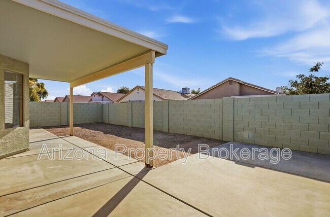 Building Photo - 919 E Monteleone St