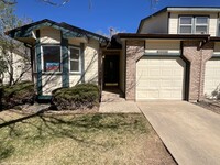 Building Photo - 4 Bedroom Townhome Available Near S Academ...