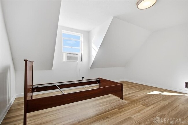 Building Photo - 2512 Harshman Rd