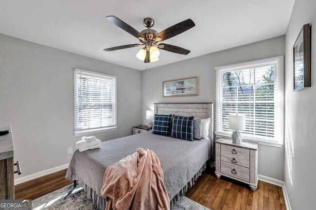 Building Photo - 444 Smyrna Powder Springs Rd SW