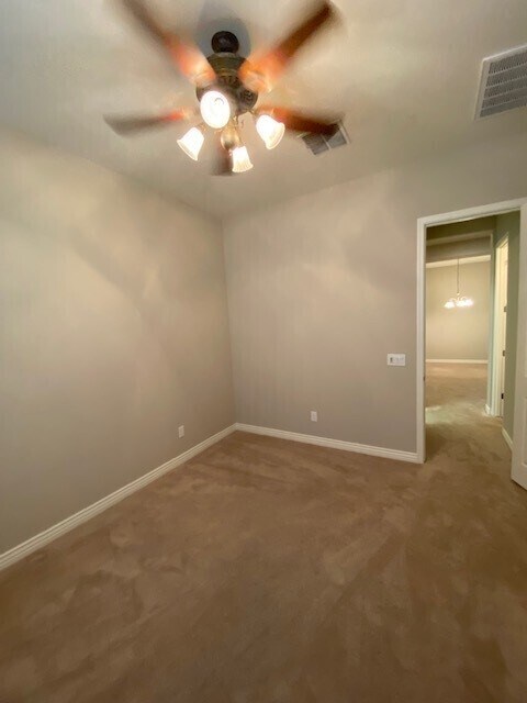 Building Photo - 10245 W Pinnacle Vista Dr