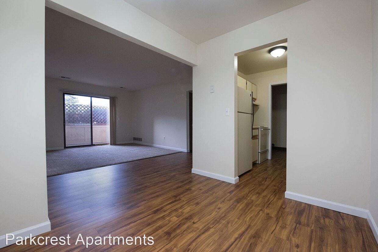 7000 W Parkcrest Dr Westland