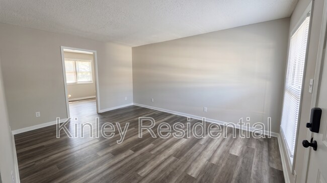 Building Photo - 613 Key St