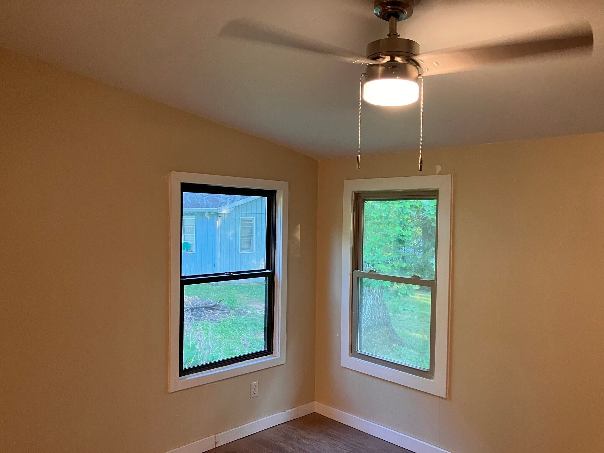 Building Photo - 2831 Oak Hill Cir