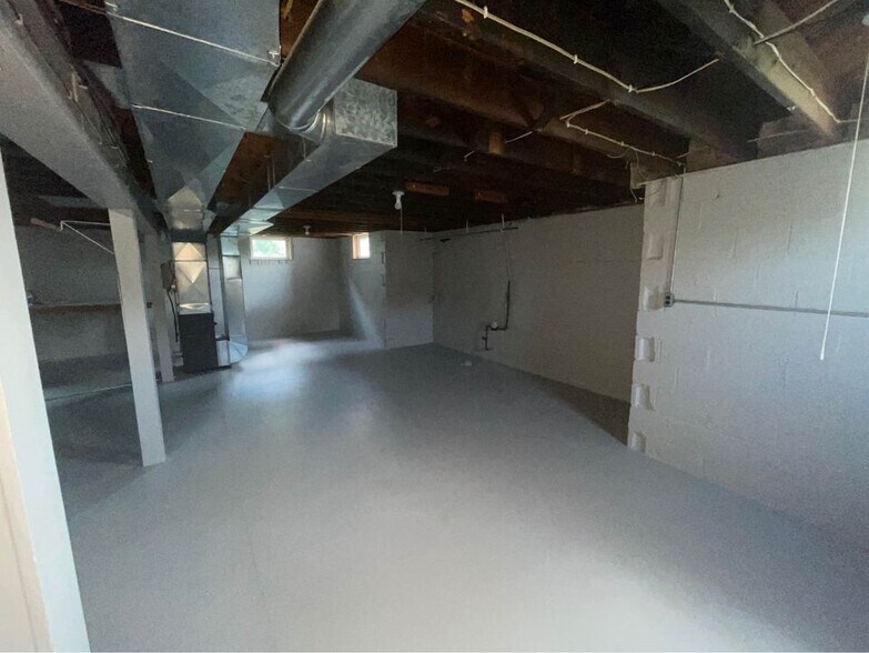 Building Photo - 654 22nd St N